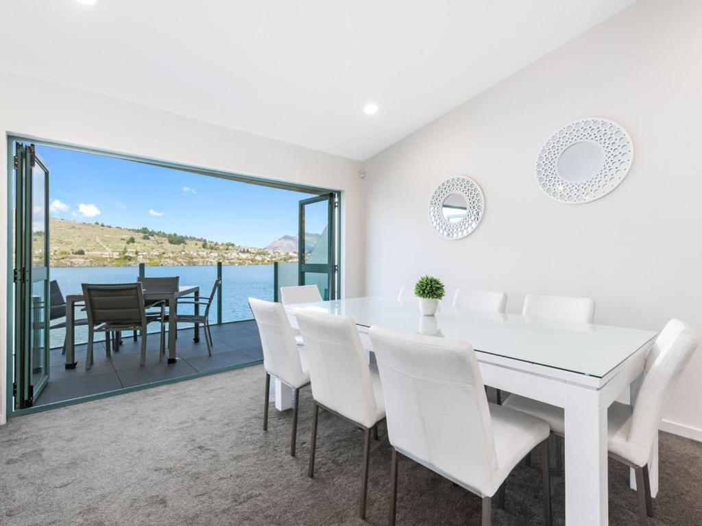 Lakefront Living At Remarkables Retreat - Unit 4 Queenstown Exteriör bild